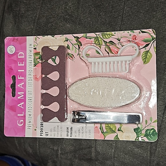 Glamafied 4 PC Premium Pedicure Set Nail Cutter Pumice Stone Brush Toe Seperator - Picture 1 of 5